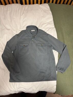 Taylor Stitch The Pack Pullover in Slate Grid Fleece